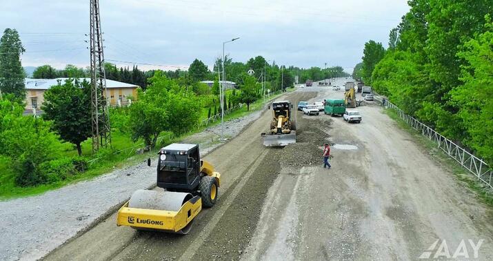 Oğuz-Şəki avtomobil yolunun yenidən qurulması davam edir -