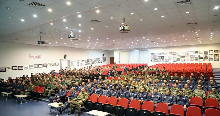 Hərbçilərimizin iştirak edəcəyi təlimlə bağlı brifinq -