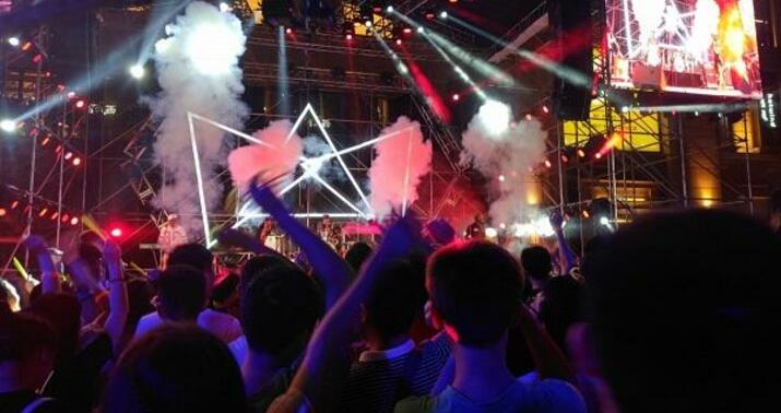 Gecə klubu qarşısında kütləvi dava: "Sevdiyi qızı da gətirdi..." –