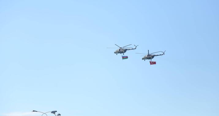 Aviaşou başladı -