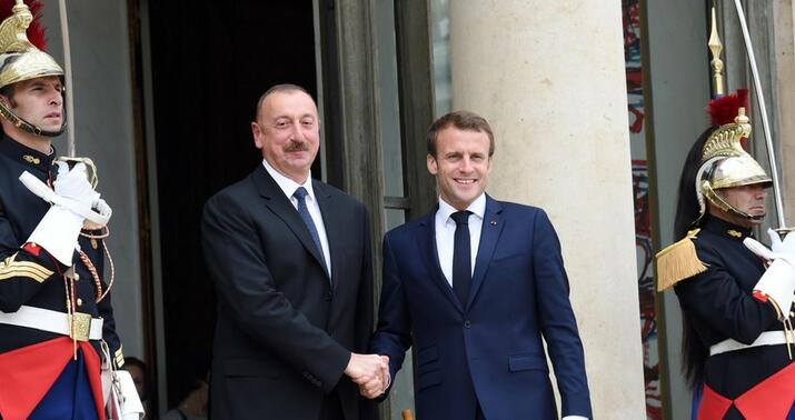 Makron İlham Əliyevə zəng etdi -