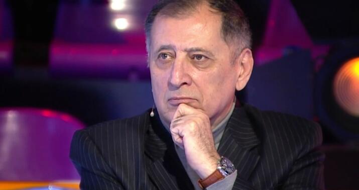 Prezident Baba Vəziroğlunu təltif etdi