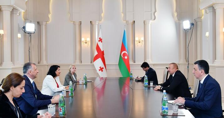 İlham Əliyev Zurabişvili ilə görüşdü -