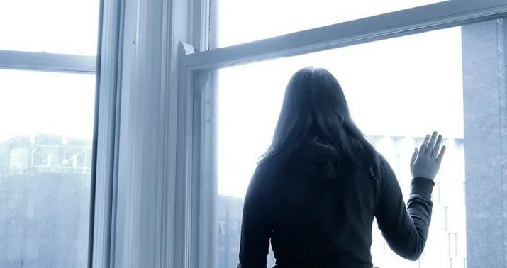 Ana özünü 7-ci mərtəbədən yıxılan övladının arxasınca atdı