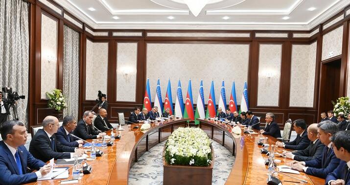 Azərbaycan və Özbəkistan prezidentlərinin geniş tərkibdə görüşü oldu -