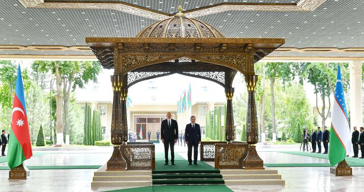 Azərbaycan və Özbəkistan prezidentləri bəyanatlarla çıxış etdilər