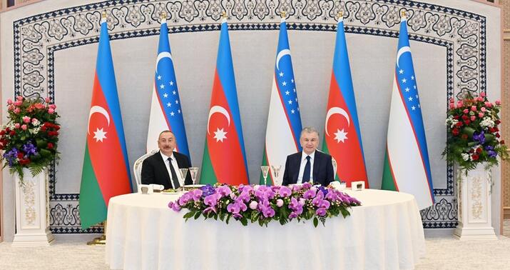 Şavkat Mirziyoyev İlham Əliyevin şərəfinə qəbul təşkil etdi -