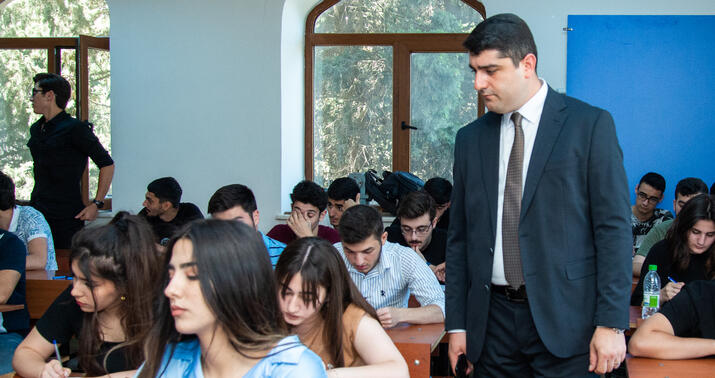 Universitetə imtahanların izlənilməsi üçün mediatur təşkil olundu -