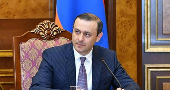 Ermənistan Təhlükəsizlik Şurasının katibi Fransaya gedir