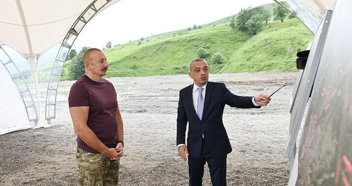 İlham Əliyev Laçında “Həkəriçay” su anbarı layihəsi ilə tanış oldu