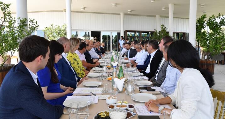 Qarabağ Dirçəliş Fondu ilə donor və tərəfdaşların görüşü keçirildi