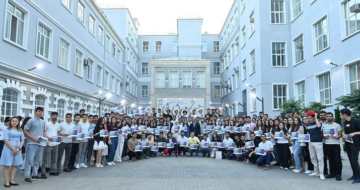 Alqoritimka kursları tələbələrə biliklə yanaşı müasir səriştələr verir  -