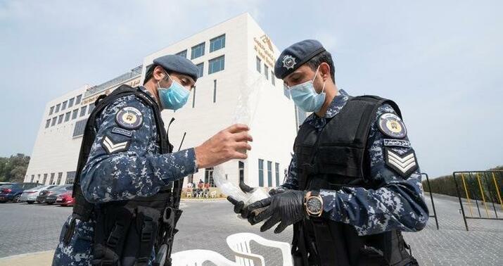 İran ingilis diplomatı casusluq iddiası ilə saxladı -