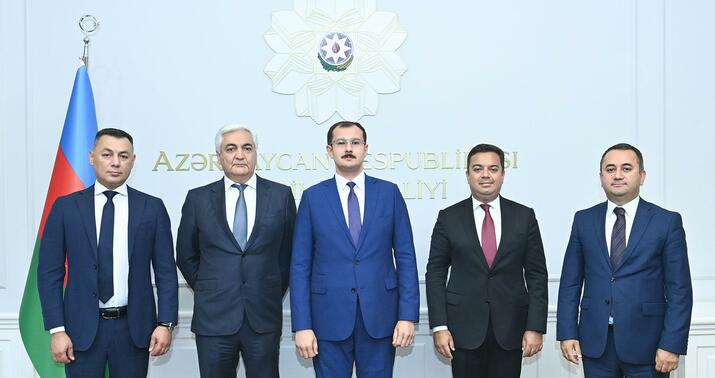 Qarabağdakı təhsil müəssisələrinə 1 000 kompüter ianə edildi