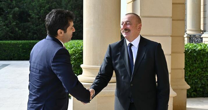 İlham Əliyevin Kiril Petkov ilə təkbətək görüşü keçirilir