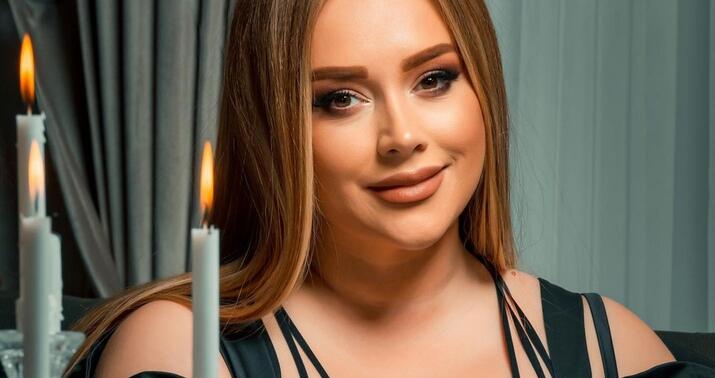 Xatirə İslam üçmərtəbəli villasını satışa çıxardı-