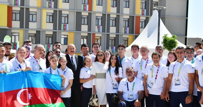 Prezident və xanımı Konyada azərbaycanlı idmançılarla görüşdü -