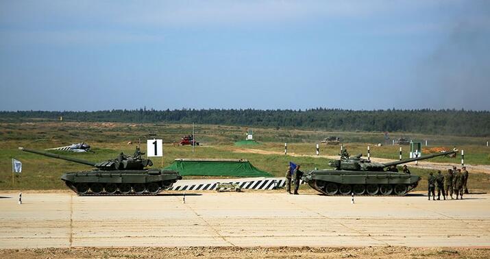 “Tank biatlonu” müsabiqəsində komandalar normativləri yerinə yetirdilər