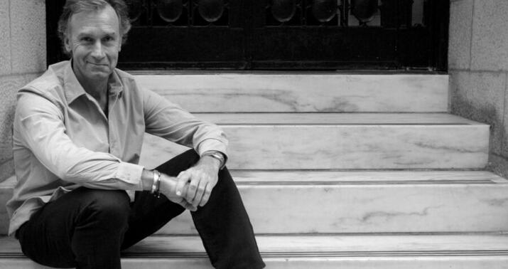 Britaniyalı yazıçı Nikolas Evans vəfat etdi