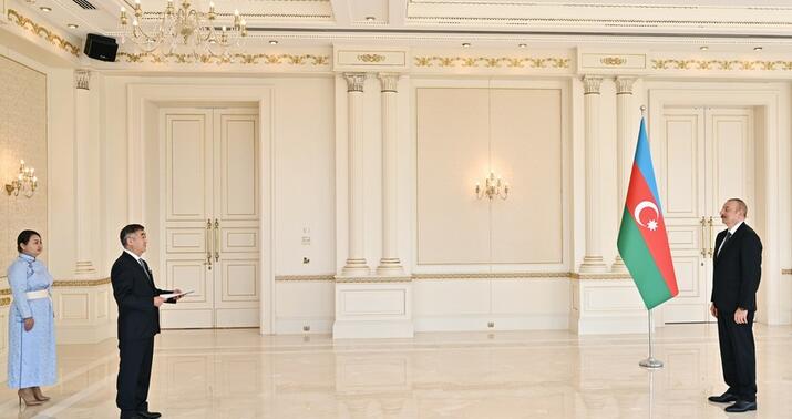 Prezident yeni səfirlərin etimadnamələrini qəbul etdi -