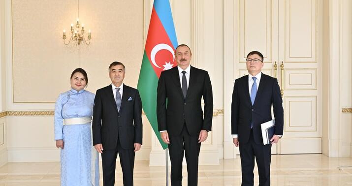 İlham Əliyev Monqolustana səfərə dəvət olundu