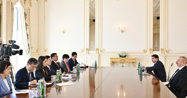 İlham Əliyev Koreya Prezidentinin xüsusi nümayəndəsini qəbul etdi -