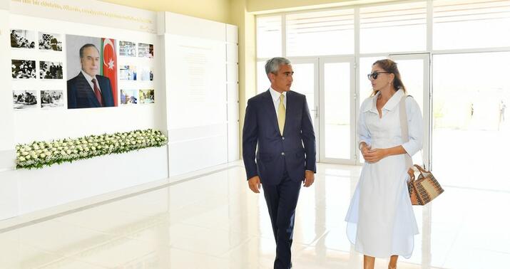 Mehriban Əliyeva açılışlarda iştirak etdi
