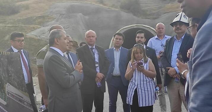 Diplomatlar Qarabağda görülən işlərlə tanış oldular -