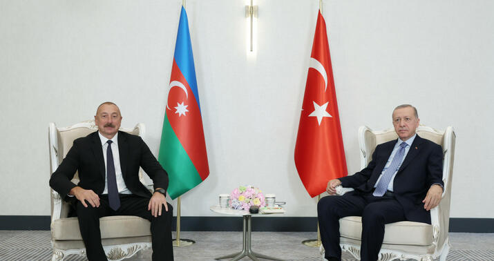 İlham Əliyev Rəcəb Tayyib Ərdoğanla görüşdü -