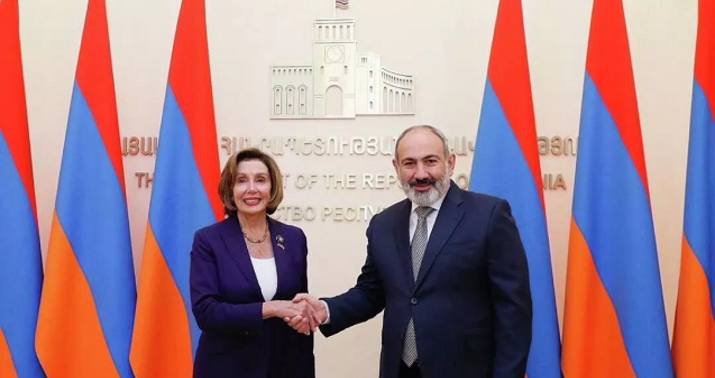 Pelosi Paşinyanla görüşdü