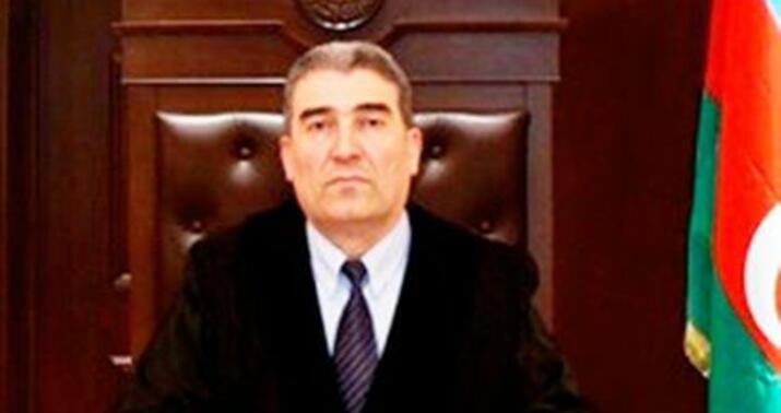 Rüşvət almaqda ititham olunan hakimin işi –