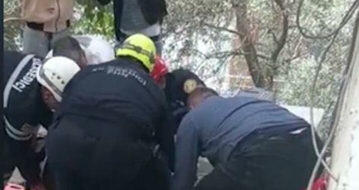 Yeniyetmə 3-cü mərtəbədən yıxıldı -