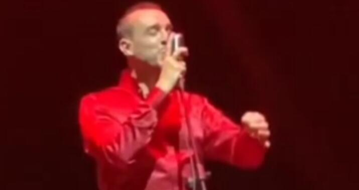 Təyyarəyə görə səhnəyə gec çıxan Adrianın  anşlaqla keçən konserti... -