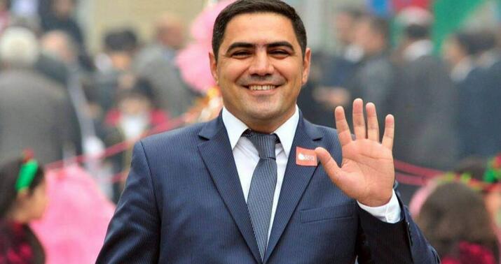 800 min manatlıq rüşvət alan icra nümayəndəsi özünü təqsirli bilmədi –