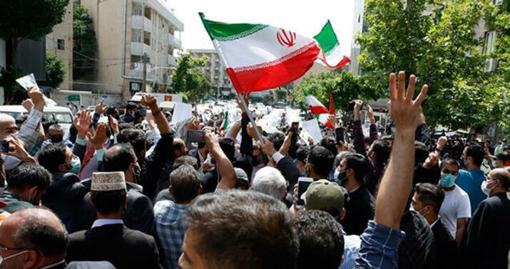 "Daily Mail": İranda baş verən qırğında 16.500 nəfər həlak olub