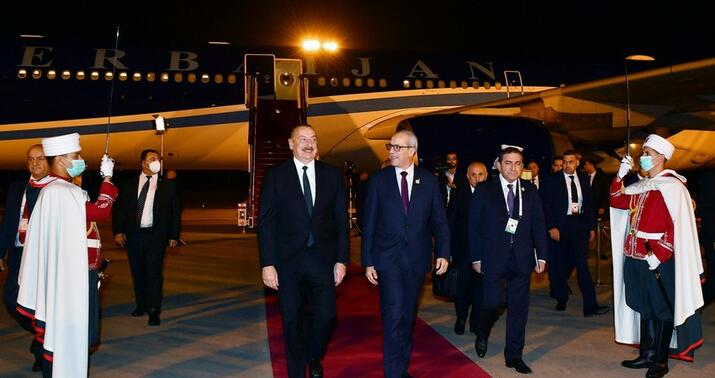 Prezident Əlcəzairə səfərə getdi