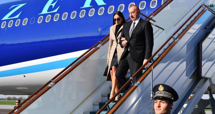 Prezident xanımı ilə Özbəkistana getdi -