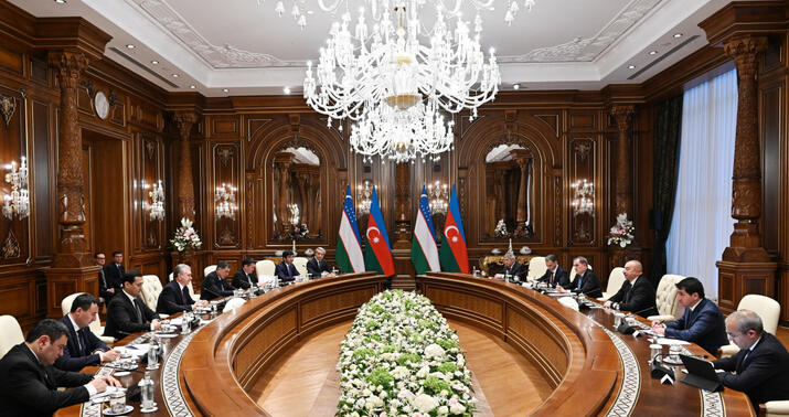 İlham Əliyev özbəkistanlı həmkarıyla görüşdü -