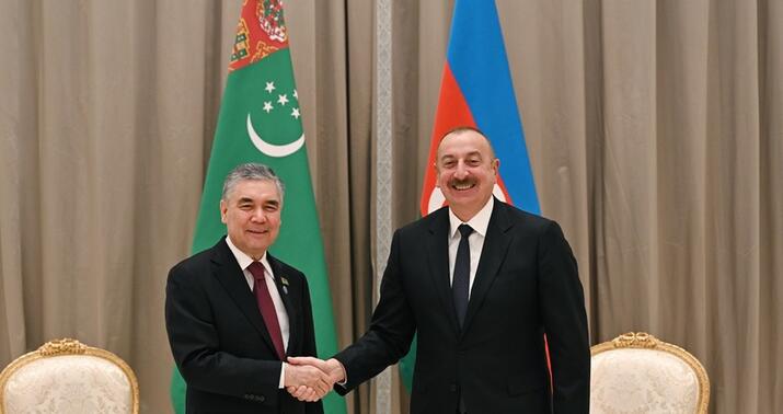 İlham Əliyev Qurbanqulu Berdiməhəmmədovla görüşdü