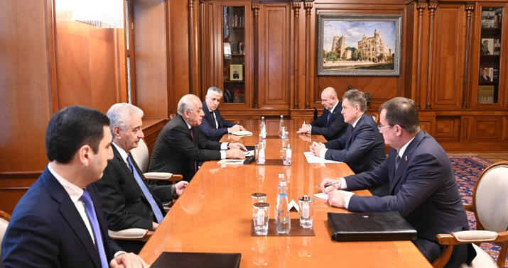 Əli Əsədov İqor Petrişenko ilə görüşdü