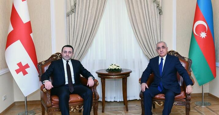 Əli Əsədov gürcüstanlı həmkarı ilə telefonla danışdı
