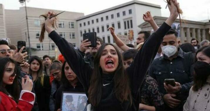 İran polisindən misli görünməyən qəddarlıq: