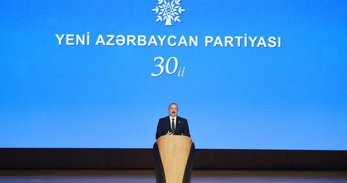 Əliyevdən Paris və İrəvanla bağlı zarafat: