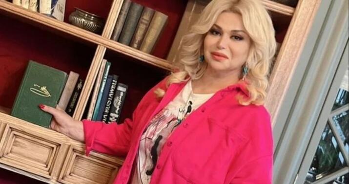 Nazənin estetik əməliyyata gedir