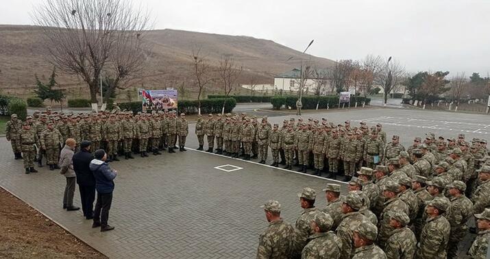 Azad edilmiş ərazilərdə hərbçilərlə görüş keçirildi -