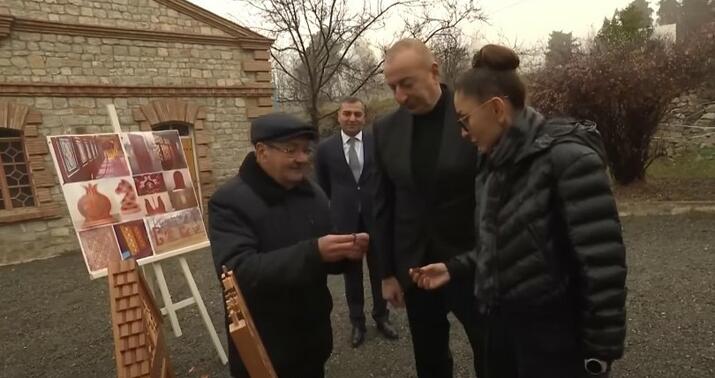 Prezidentlə xanımının sənətkarlarla görüşündən maraqlı görüntülər -