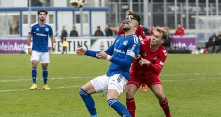 Yığmamızın futbolçusunun burnu sındı