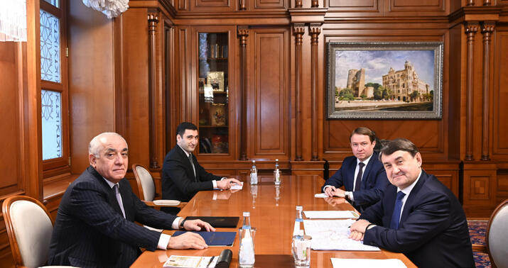 Əli Əsədov İqor Levitin ilə görüşdü