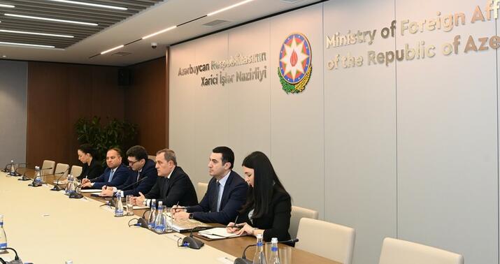 Ceyhun Bayramov Lourens Merediti qəbul etdi -