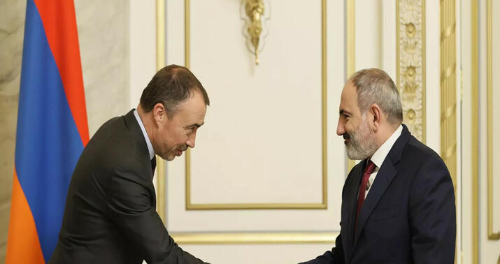 Paşinyan Toivo Klaar ilə Azərbaycanla münasibətləri müzakirə etdi